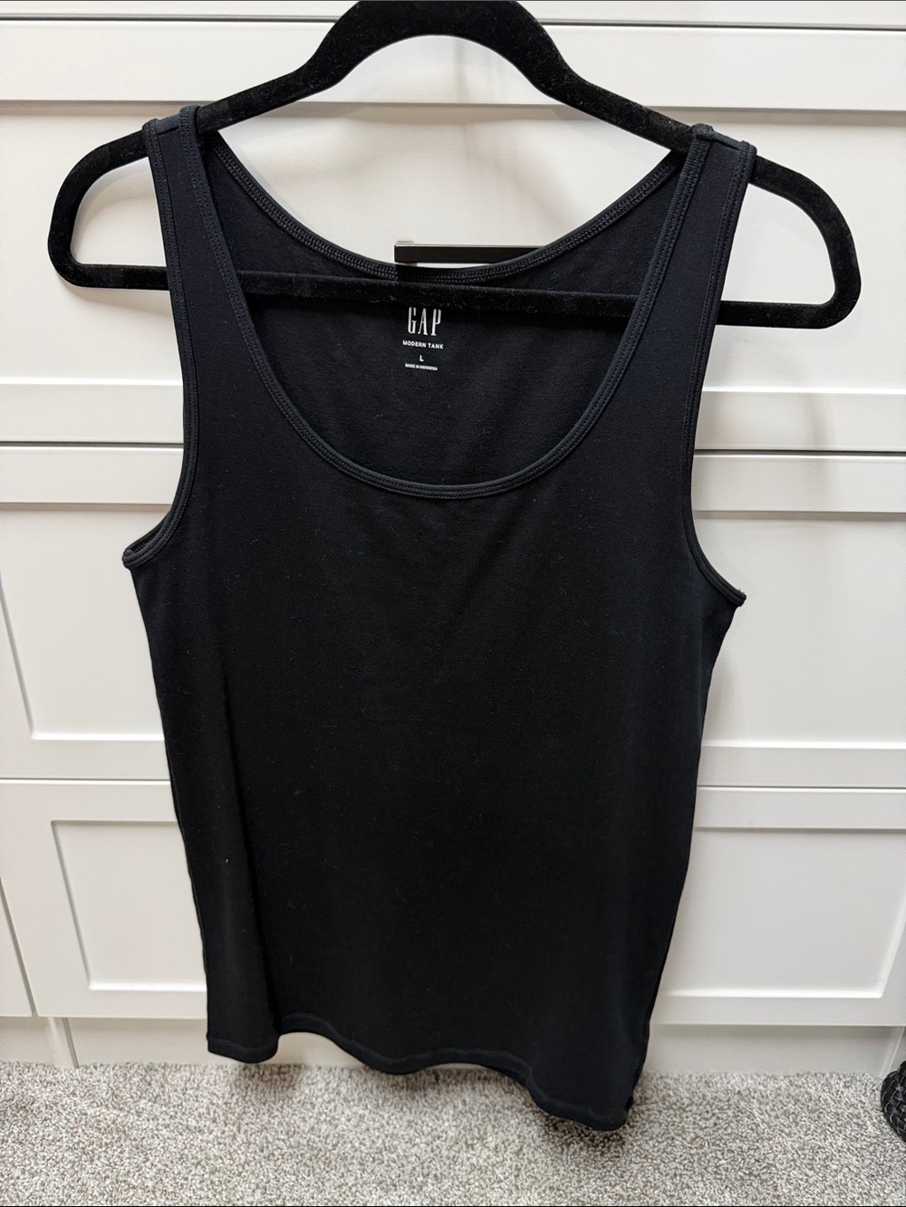 GAP Black Women's Tank Top - Scoop Neck Basic